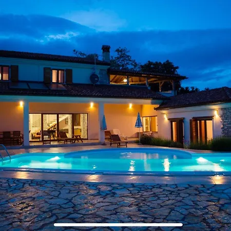 Arton Hébergement de vacances Žminj